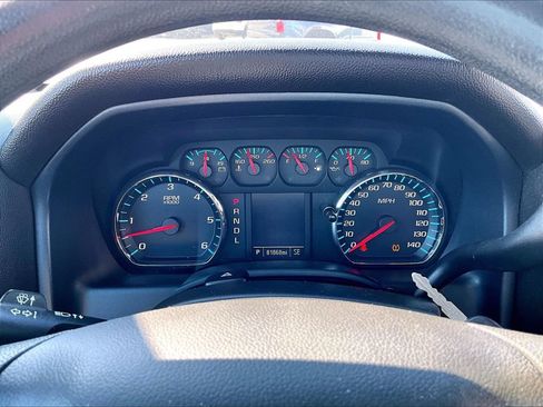 Used 2018 Chevrolet Silverado 1500 Custom w/ Custom Convenience Package AWD/4WD image 20