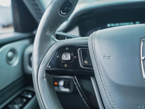 Used 2020 Lincoln Aviator Reserve w/ Equipment Group 201A image 23