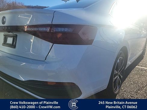 Certified 2025 Volkswagen Jetta Sport image 31