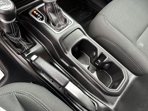 Used 2018 Jeep Wrangler Unlimited Sahara w/ Cold Weather Group image 26