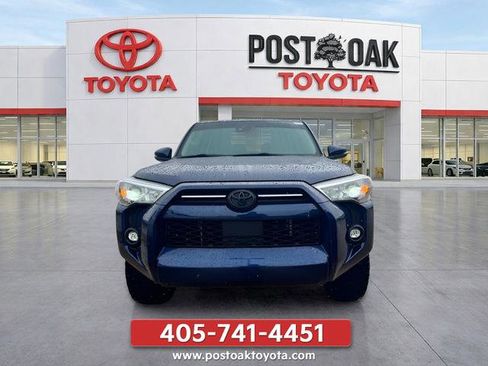 Used 2023 Toyota 4Runner SR5 Premium w/ Moonroof Package AWD/4WD image 3
