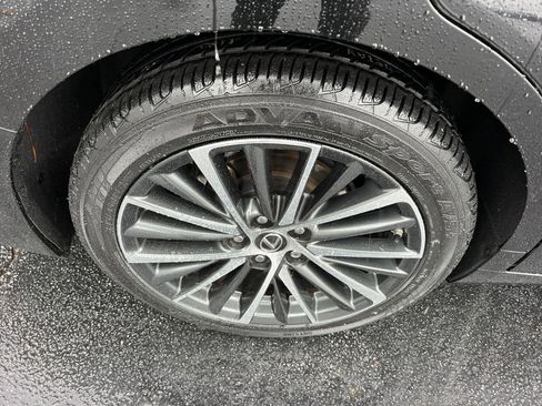 Used 2024 Lexus ES 350 w/ Premium Package image 18