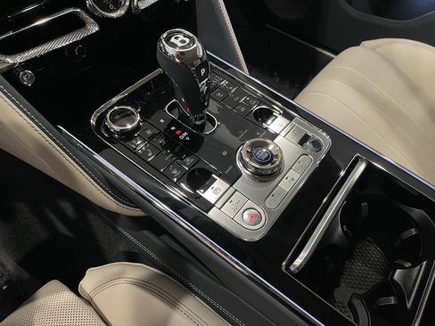 Used 2020 Bentley Flying Spur W12 image 18