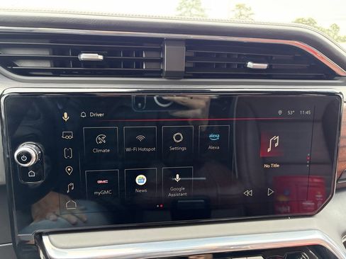 Used 2025 GMC Sierra 2500 Denali Ultimate image 15