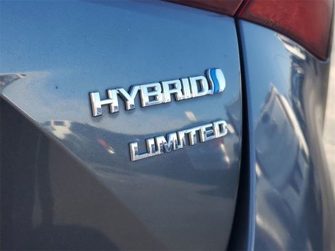 Used 2019 Toyota Prius L Eco image 15