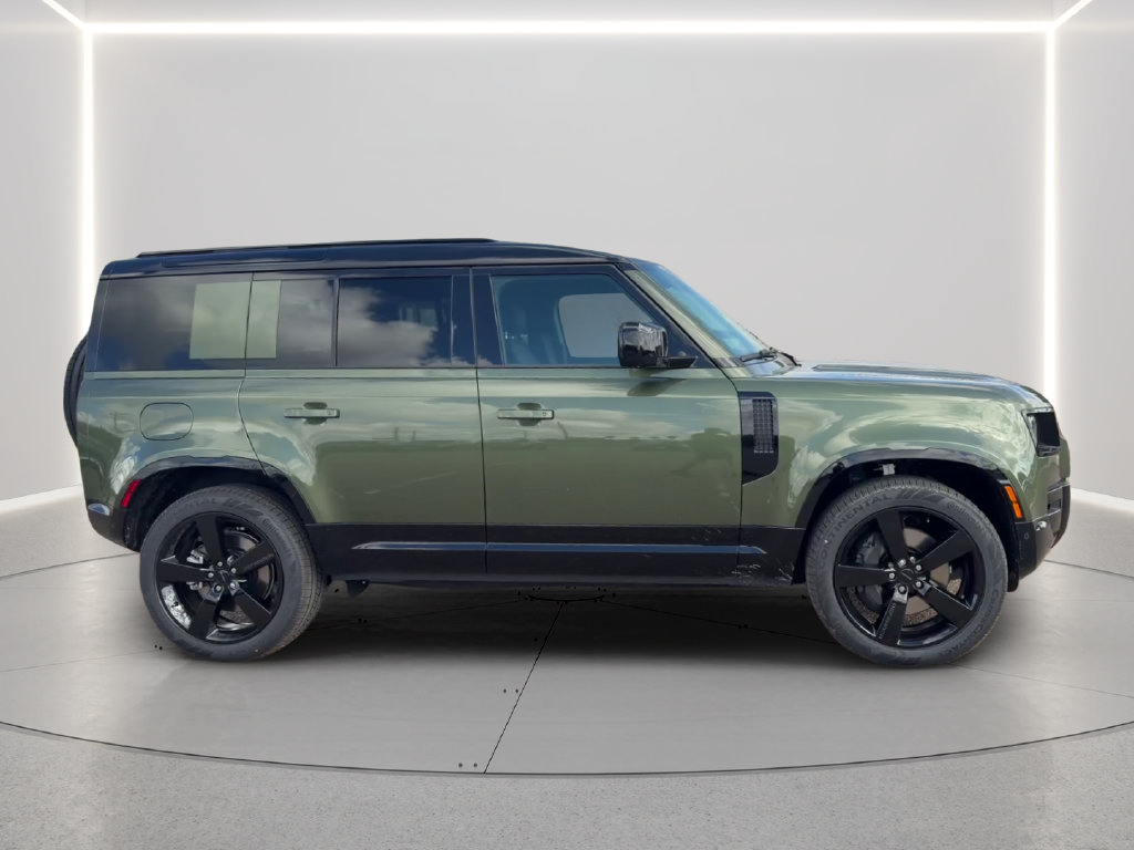 New 2026 Land Rover Defender 110 X-Dynamic SE AWD/4WD image 4