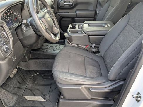Used 2022 Chevrolet Silverado 1500 Custom w/ Safety Confidence Package image 16