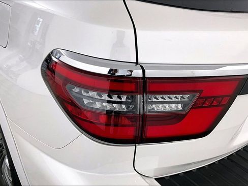 Used 2024 Nissan Armada Platinum w/ Captain's Chairs Package image 29