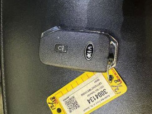 Used 2021 Kia Telluride S image 28