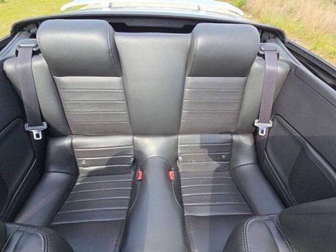 Used 2006 Ford Mustang GT Premium image 17