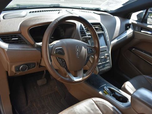Used 2017 Lincoln MKC Reserve w/ Lincoln MKC Climate Package AWD/4WD image 5