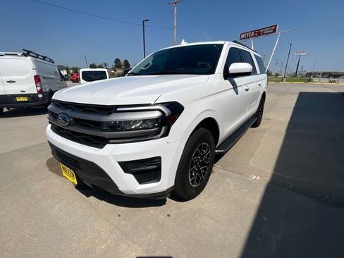 Used 2022 Ford Expedition Max XLT AWD/4WD image 4