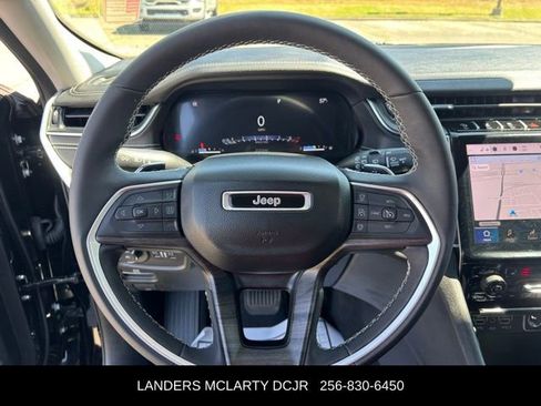 Used 2024 Jeep Grand Cherokee Limited w/ Black Appearance Package image 23