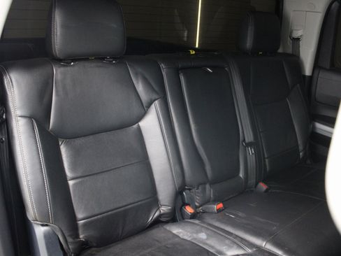 Used 2018 Toyota Tundra SR5 w/ SR5 Upgrade Package image 24