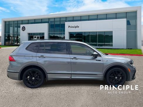 Used 2023 Volkswagen Tiguan SE FWD image 5