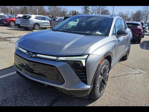 Used 2025 Chevrolet Blazer EV RS image 1
