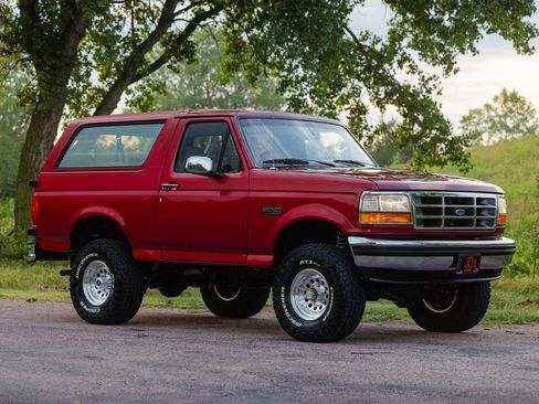 Used 1994 Ford Bronco XLT image 16