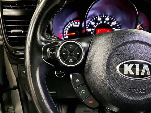 Used 2015 Kia Soul ! w/ Sun & Sound Package image 24