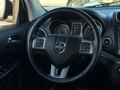 Used 2015 Dodge Journey Crossroad w/ Flexible Seating Group image 9