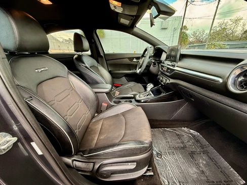 Used 2021 Kia Forte GT-Line image 11