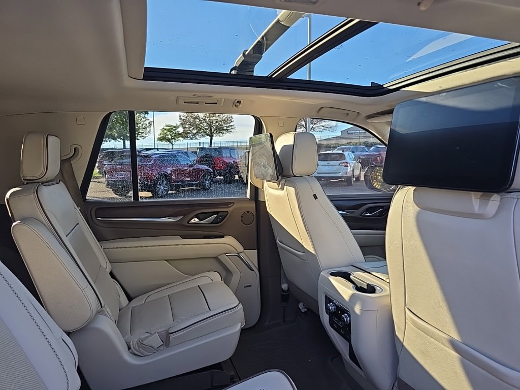 Used 2021 GMC Yukon Denali w/ Denali Ultimate Package AWD/4WD image 10