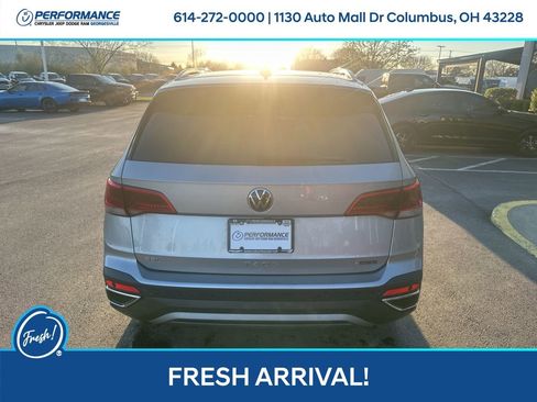 Used 2022 Volkswagen Taos SEL image 5