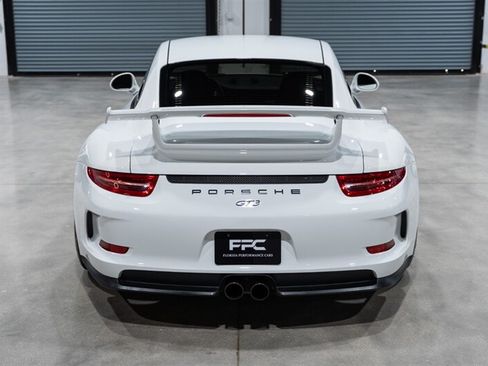 Used 2015 Porsche 911 GT3 RWD image 5