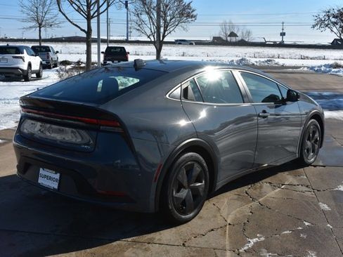 Used 2023 Toyota Prius LE image 5