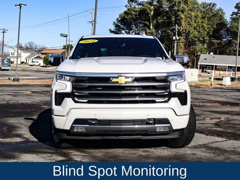 Used 2024 Chevrolet Silverado 1500 High Country w/ Technology Package image 2
