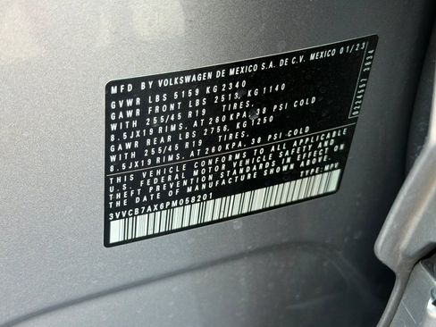 Used 2023 Volkswagen Tiguan SE R-Line FWD image 57