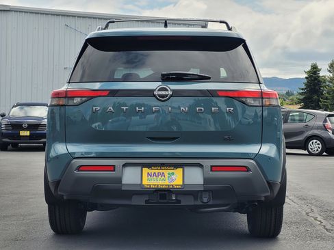 New 2026 Nissan Pathfinder SL w/ SL Premium Package FWD image 6