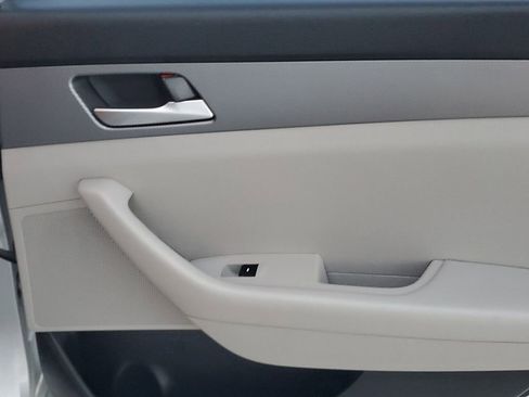 Used 2019 Hyundai Sonata SE image 40