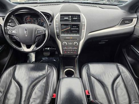Used 2019 Lincoln MKC Select w/ Select Plus Package FWD image 18