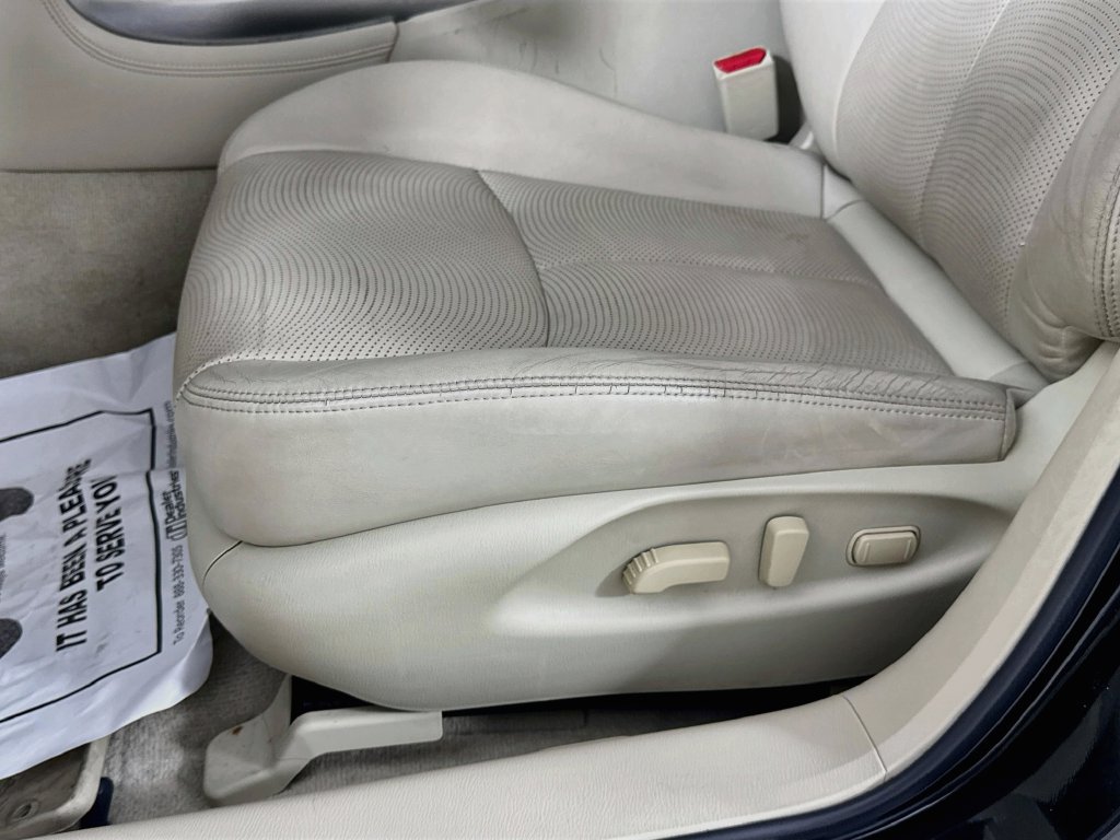 Used 2015 INFINITI Q70 3.7 w/ Technology Package RWD image 24