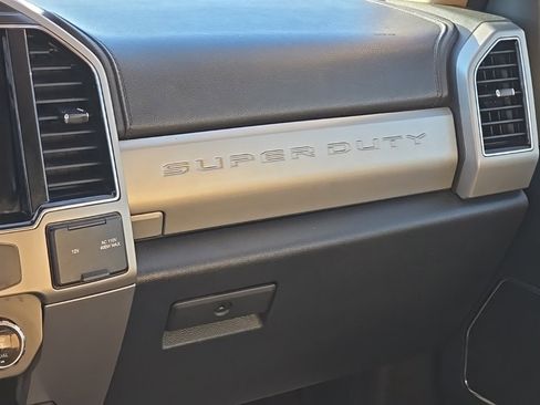 Used 2022 Ford F350 Lariat w/ Lariat Ultimate Package image 34