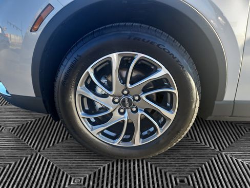 Certified 2022 Lincoln Corsair Standard w/ Equipment Group 101A image 14