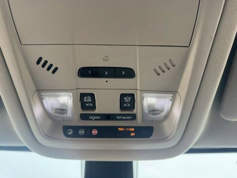 Used 2018 GMC Acadia Denali w/ Technology Package AWD/4WD image 19