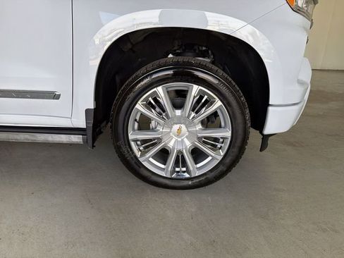 New 2026 Chevrolet Silverado 1500 High Country w/ High Country Premium Package image 18