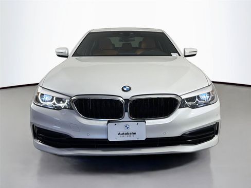 Used 2019 BMW 530i w/ Convenience Package RWD image 2