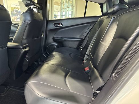 Certified 2020 Toyota Prius Prime Limited FWD image 23