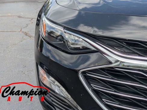 Used 2022 Chevrolet Malibu LT FWD image 11