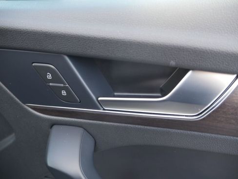 Certified 2023 Audi Q5 2.0T Premium w/ Convenience Package image 30