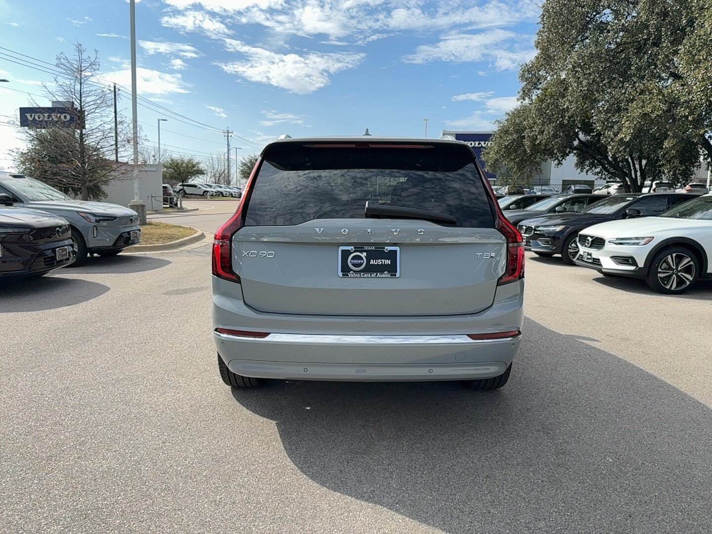 New 2026 Volvo XC90 T8 Plus w/ Protection Package AWD/4WD image 6