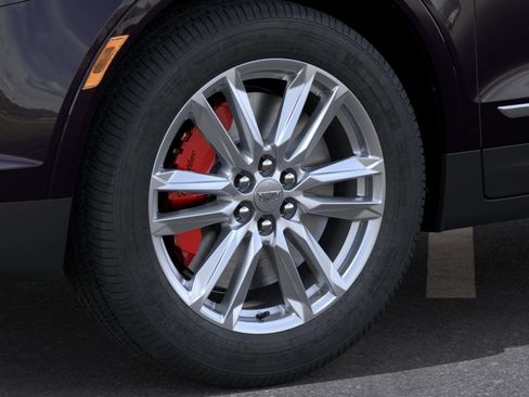 New 2025 Cadillac XT5 Sportv w/ LPO, Floor Liner Package AWD/4WD image 9