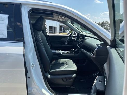 Used 2025 Toyota Grand Highlander AWD image 21