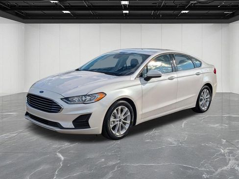 Used 2020 Ford Fusion SE FWD image 1
