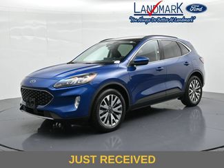 Used 2022 Ford Escape Titanium w/ Class II Trailer Tow Package AWD/4WD video 1
