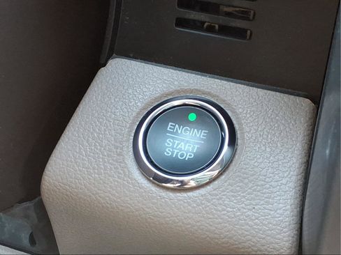 Used 2020 Ford F150 Limited w/ Trailer Tow Package image 12