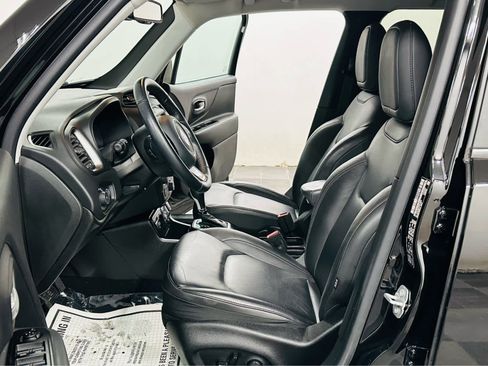 Used 2023 Jeep Renegade Limited image 9