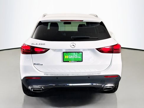 Used 2025 Mercedes-Benz GLA 250 image 8